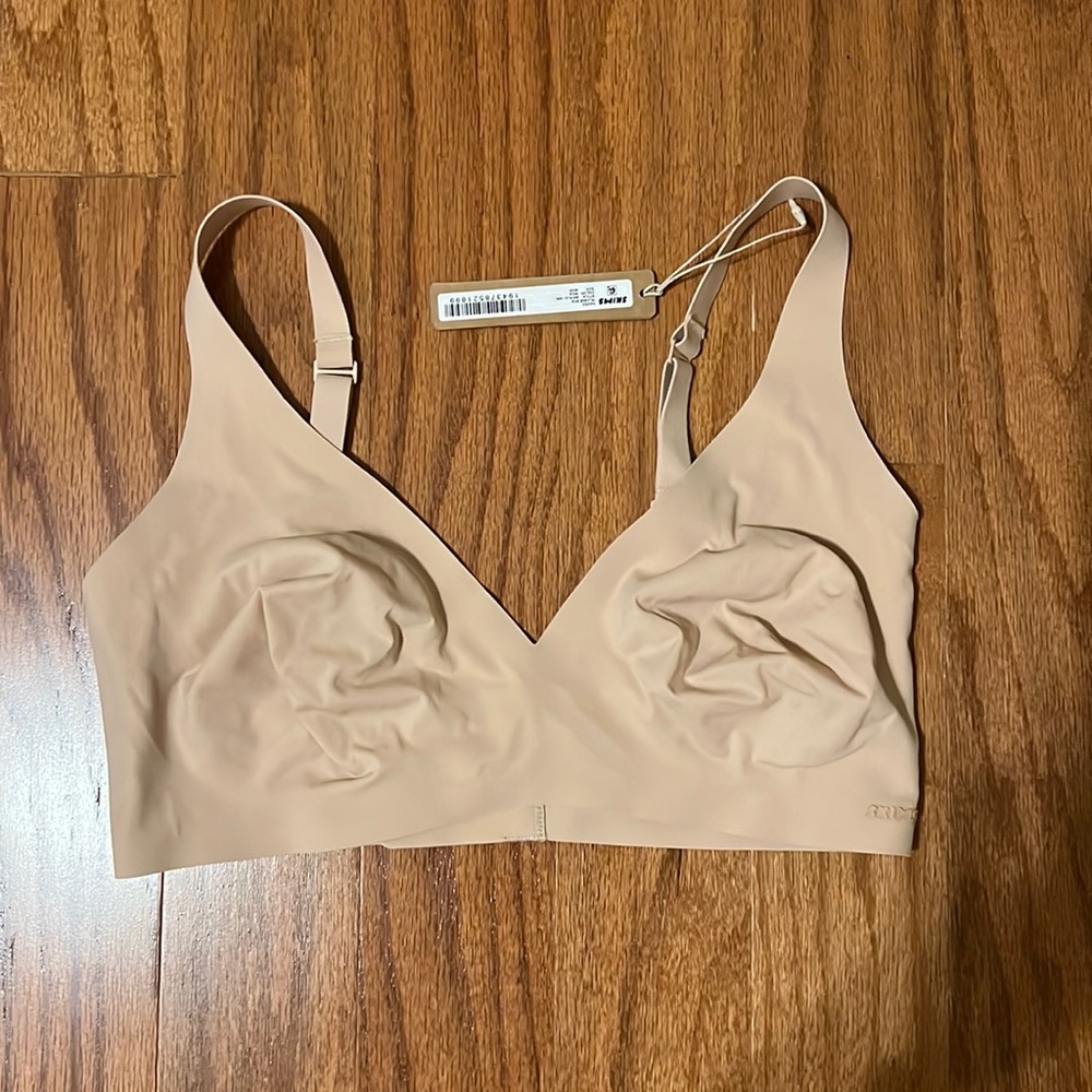 Skims naked plunge bra
